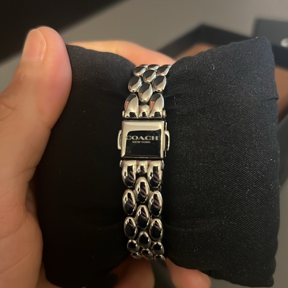 Coach Sammy Watch 22mm - Picture 7 of 10